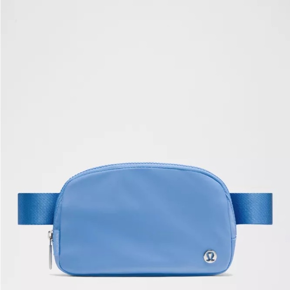 Lululemon Everywhere Belt Bag 1L- Pool Party